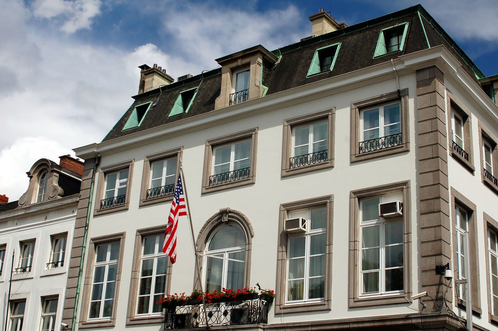 health emergency abroad - foreign embassy